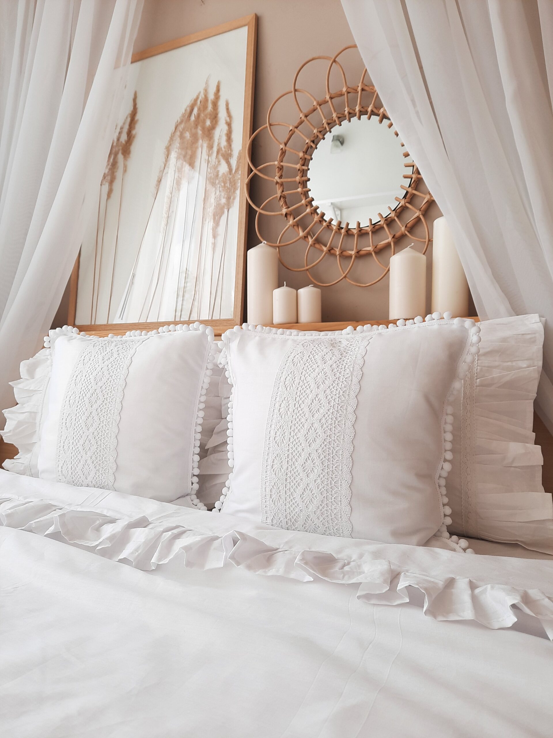 Biały bawełniany komplet pościeli z falbanką