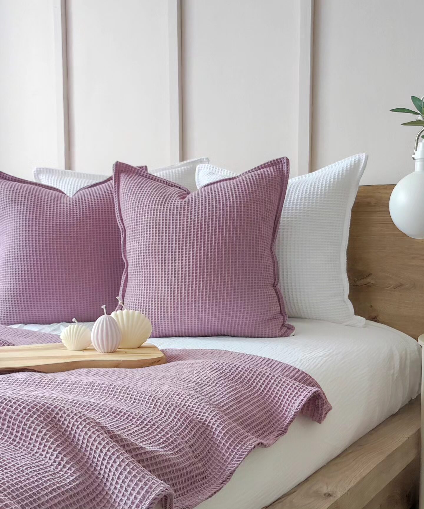 Dekoracyjna poduszka w lawendowym kolorze z wafelka bawełnianego WYBIERZ KOLOR BEŻ, BRĄZY