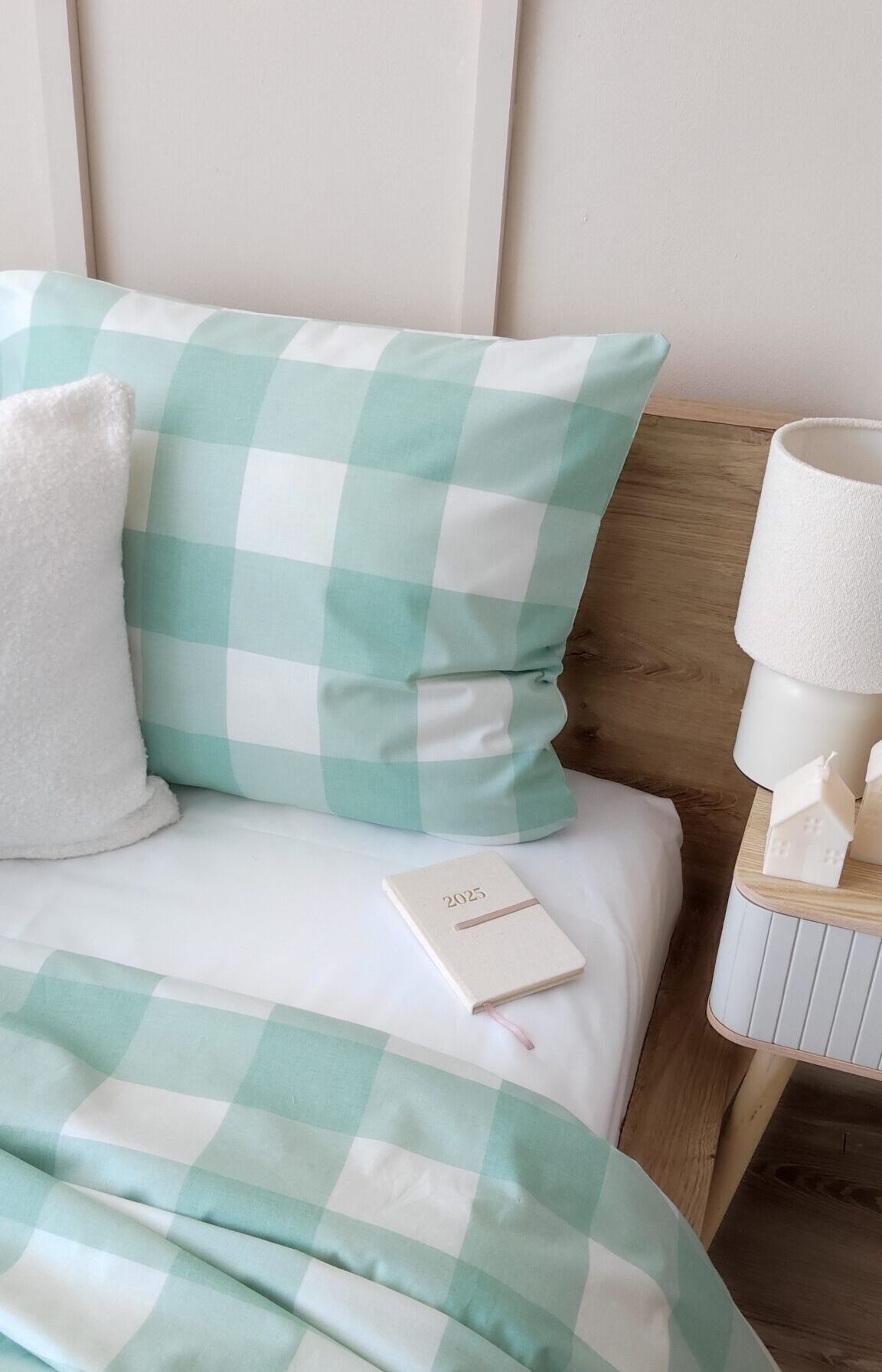 WYPRZEDANE Bawełniany komplet pościeli w miętową kratę