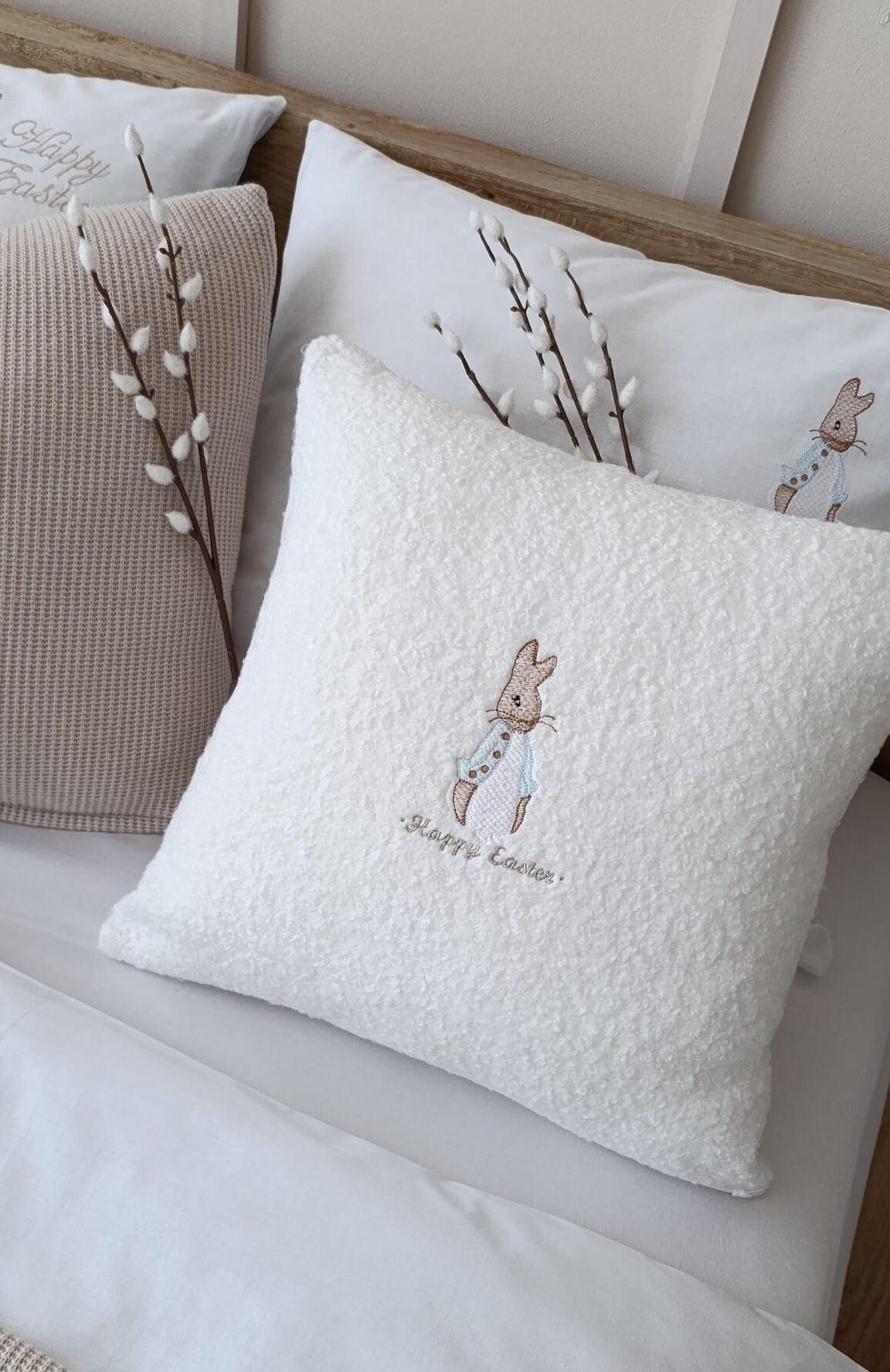 Boucle poszewka Wielkanocna z zajączkiem Happy Easter