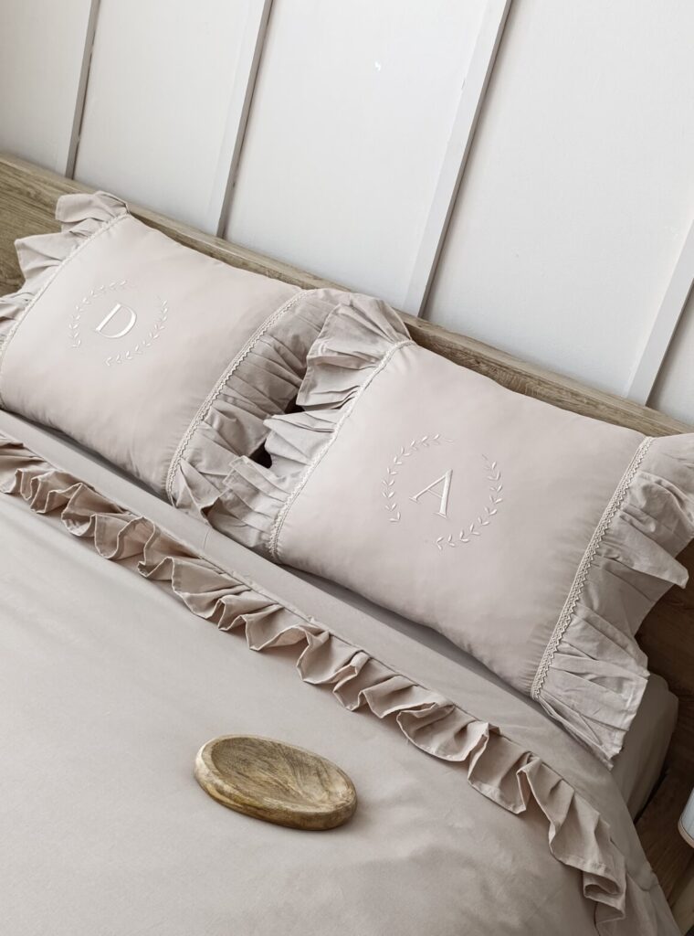 Personalizowana pościel z falbanką Simonila pościele szyte na zamówienie