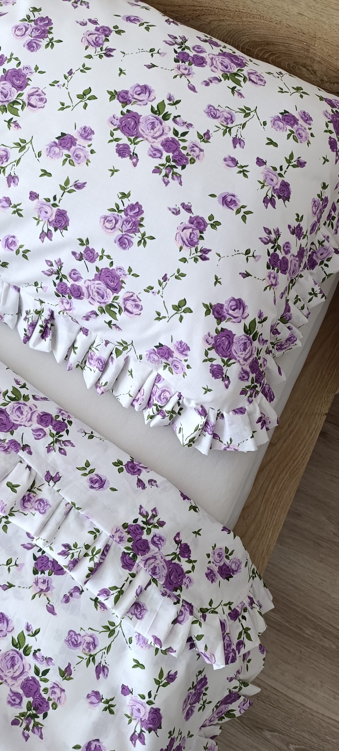 Pościele w fioletowe różyczki z Simonila