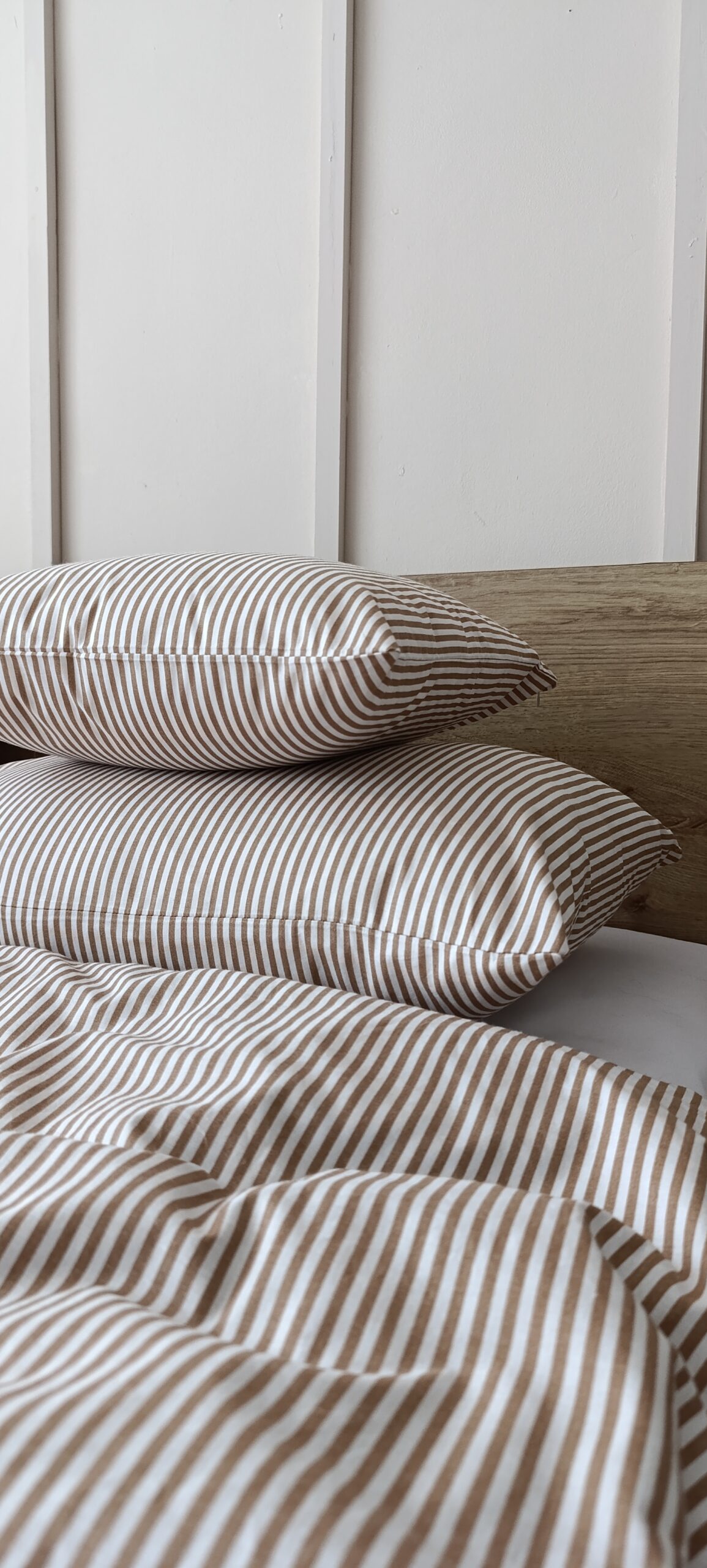 pościel bawełniana w biało-beżowe paski