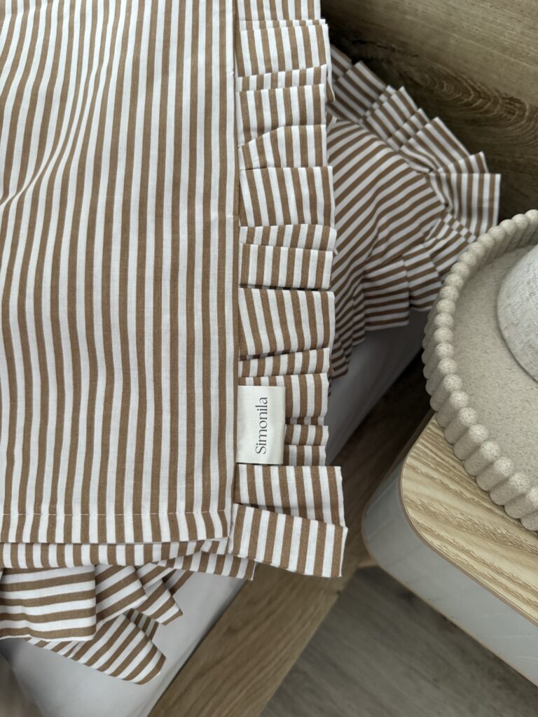 Pościel bawełniana w drobne beżowe paski 