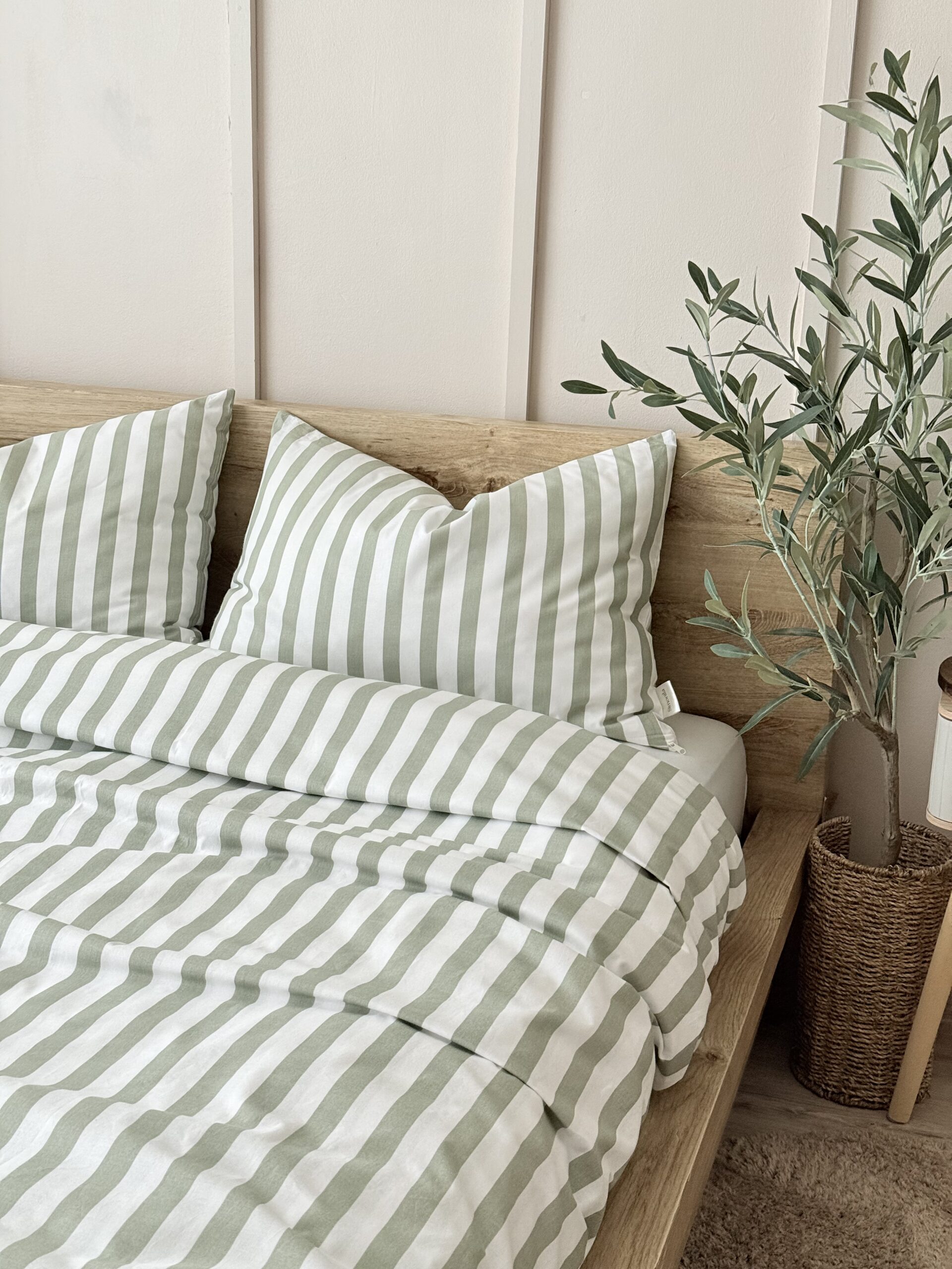 Pościel bawełniana w paski, szałwiowa zieleń – szyta na zamówienie Simonila