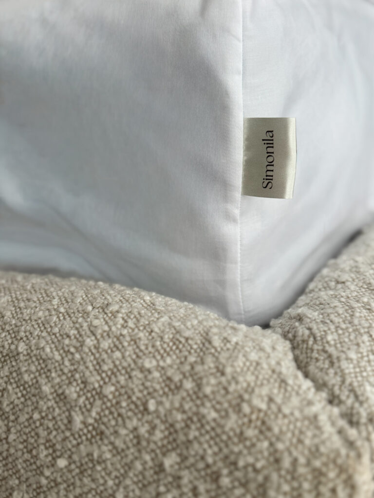 prześcieradło satynowe białe z gumką