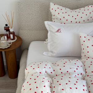 Pościel muślinowa w czerwone serduszka szyta na zamówienie Simonila