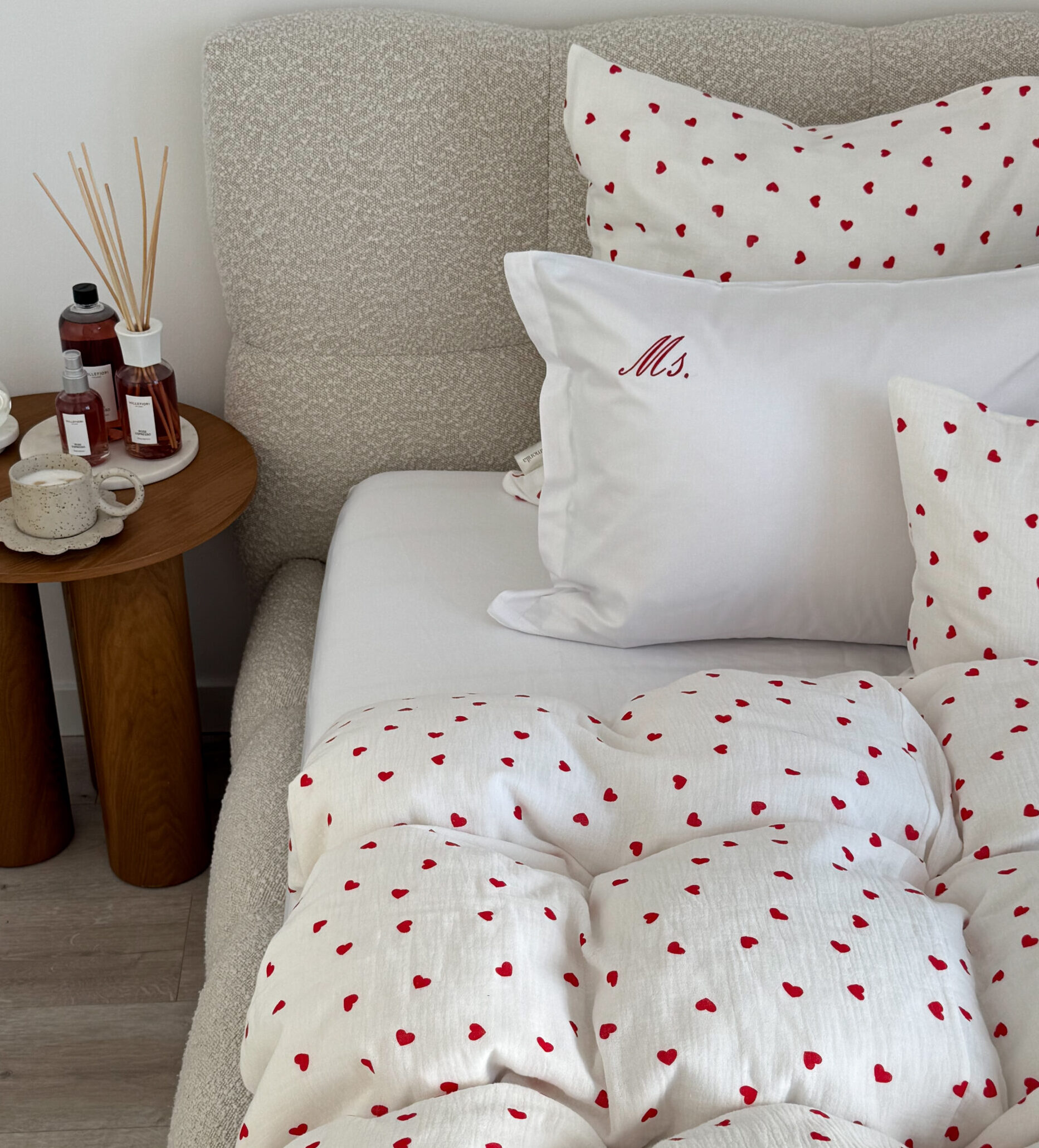 Muślinowa pościel w czerwone serduszka | Simonila